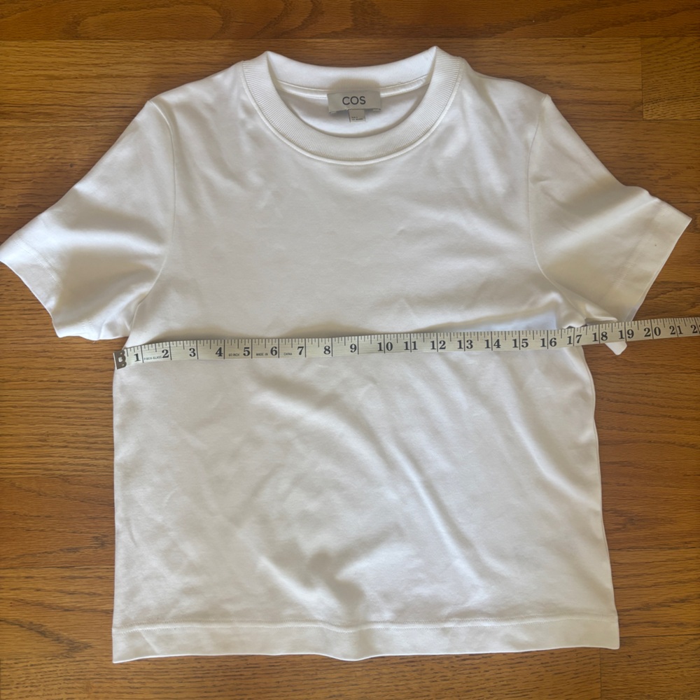 COS White Tee Small